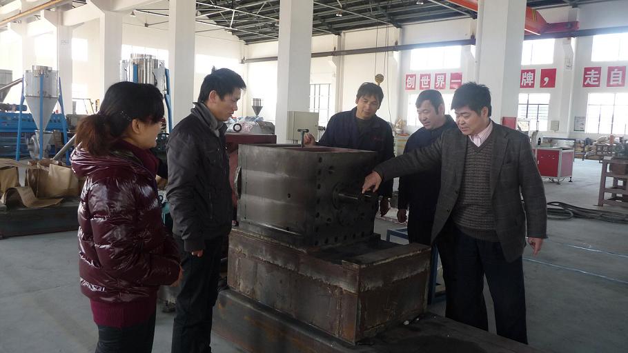 开云(中国)公司以“创建学习型党组织”为抓手，推动“企业科技创新”.jpg